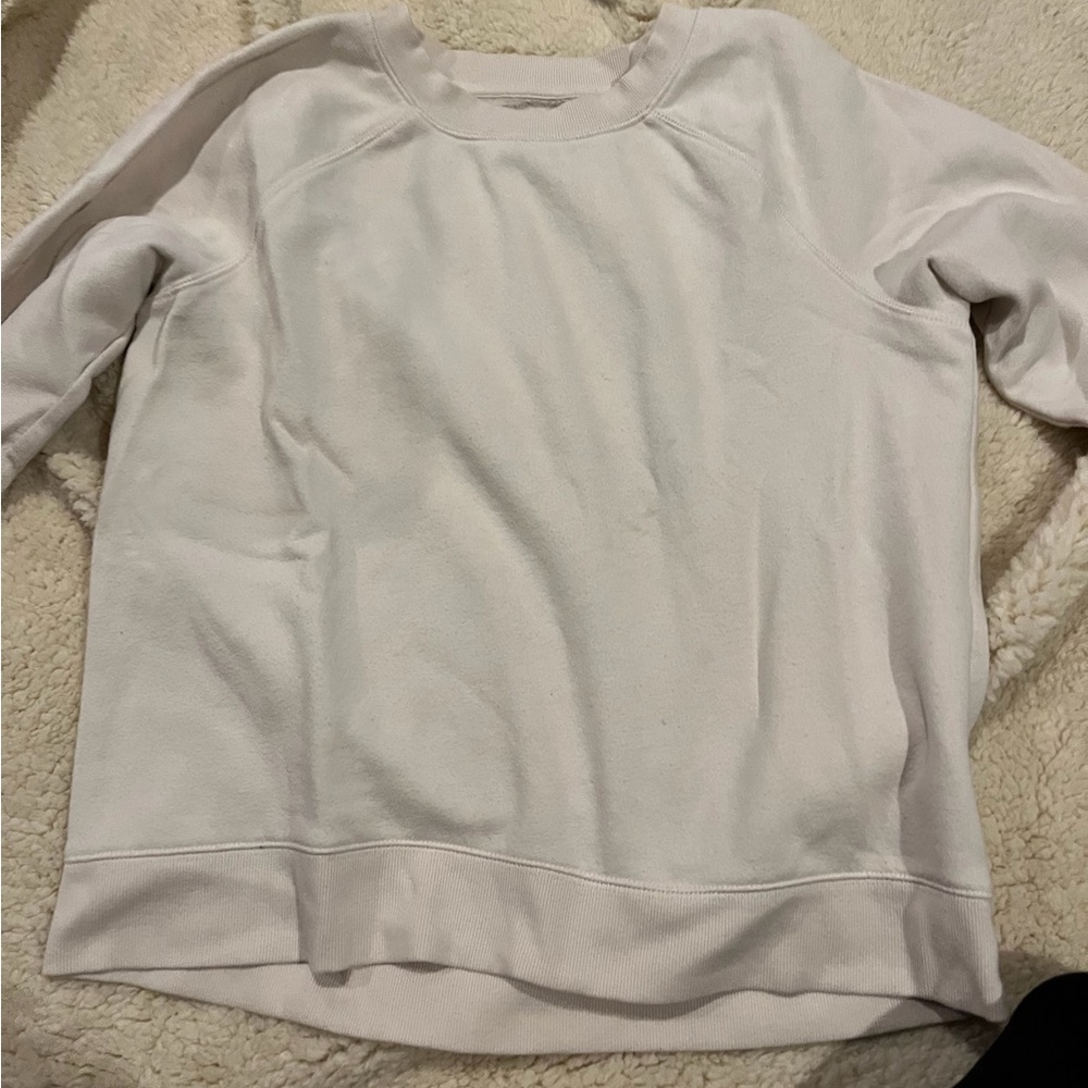 White Tek Gear sweater